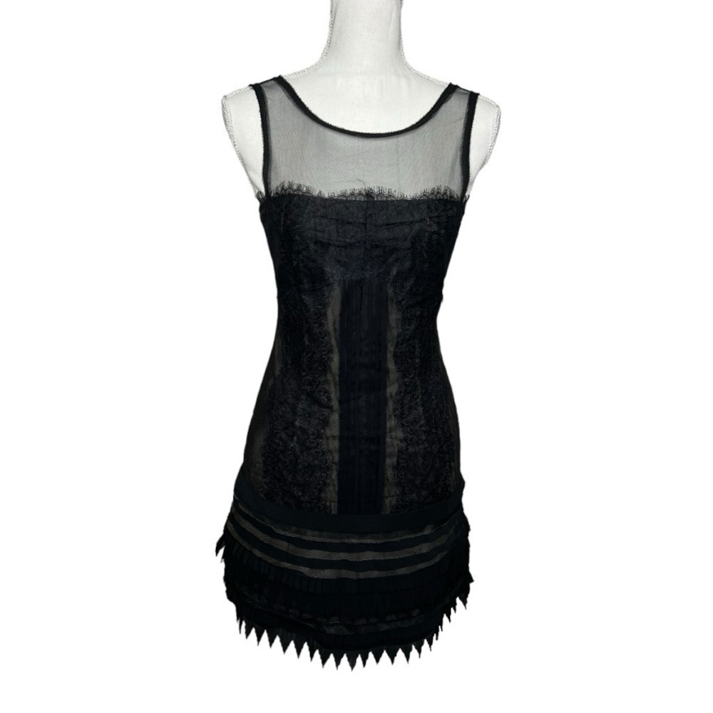 BCBGMAXAZRIA Celia black lace dress. Size 0 NWOT